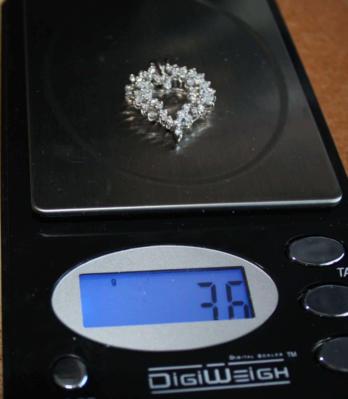 Beautiful natural 14k gold heard pendant  real diamonds 3.6 gram US Seller