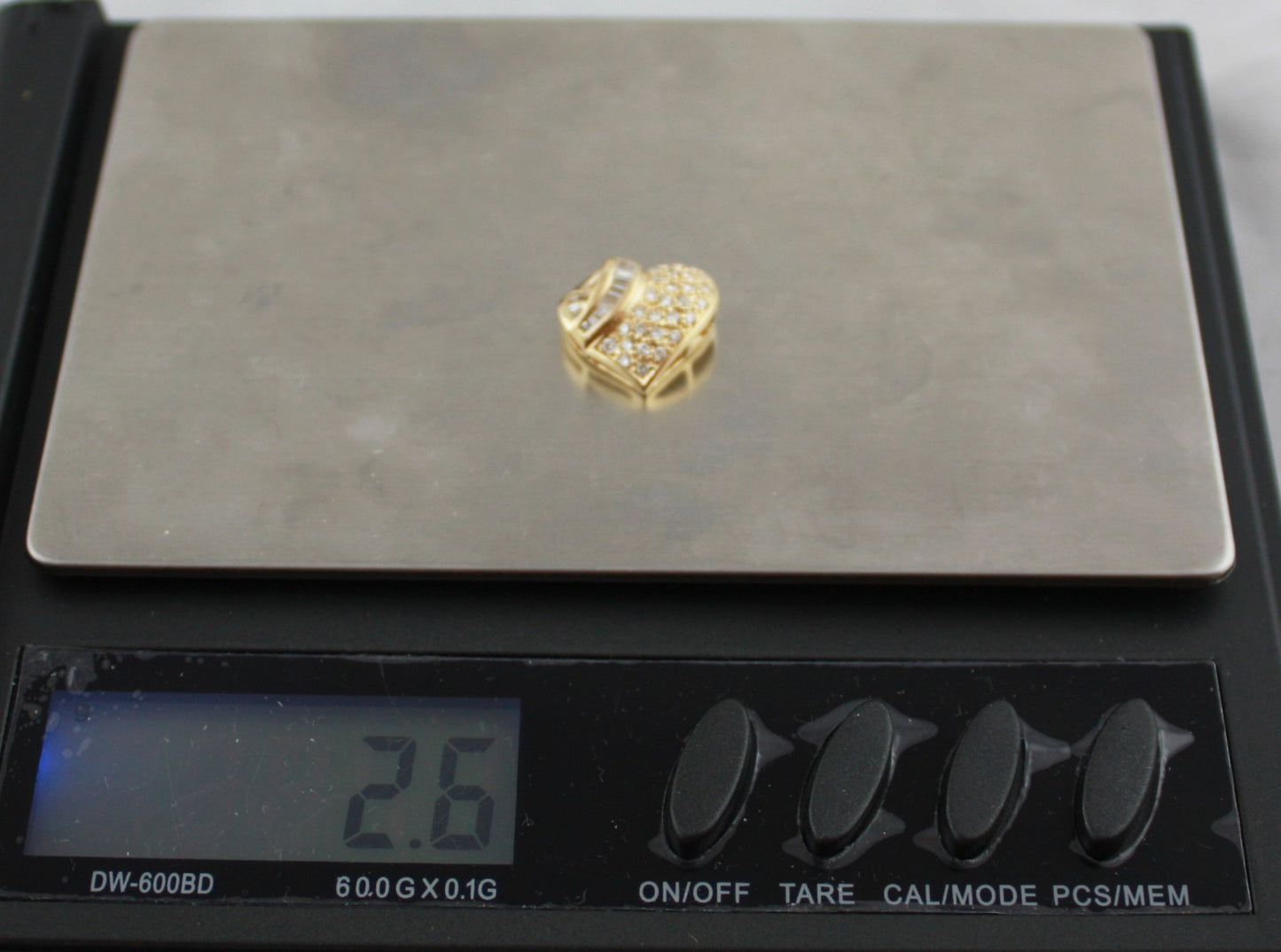 Natural 14k gold 0.30 carat real diamonds heard pendant 2.6 gram