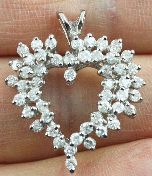 Beautiful natural 14k gold heard pendant  real diamonds 3.6 gram US Seller